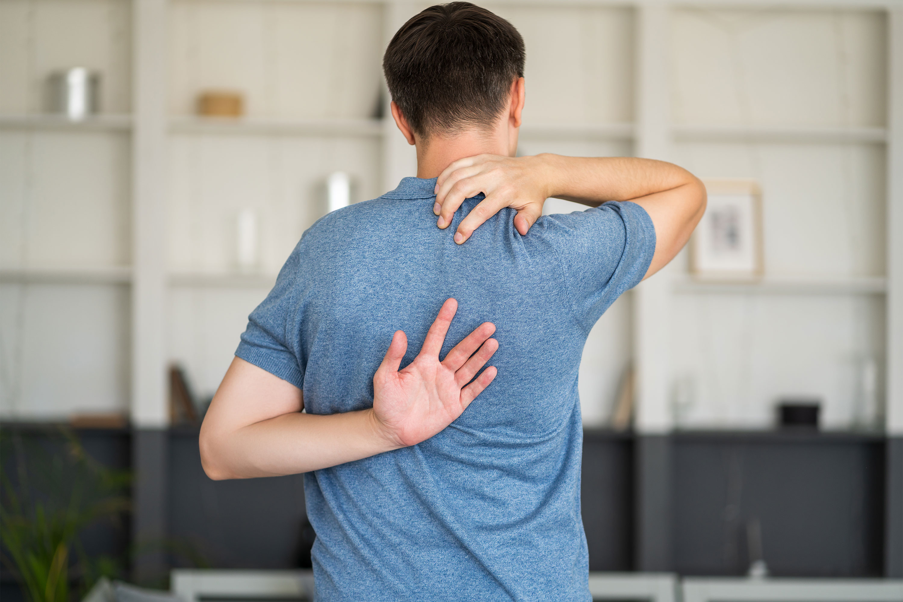 Why Do I Wake Up With Upper Back Pain Between Shoulder Blades?
